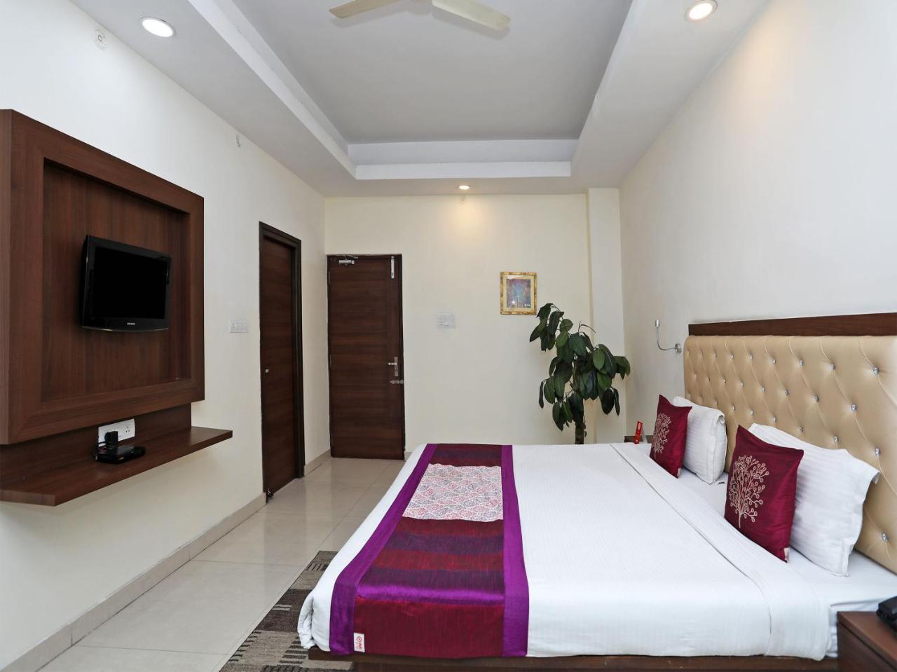 Oyo 680 Hotel Ranjana Heritage Lucknow Esterno foto