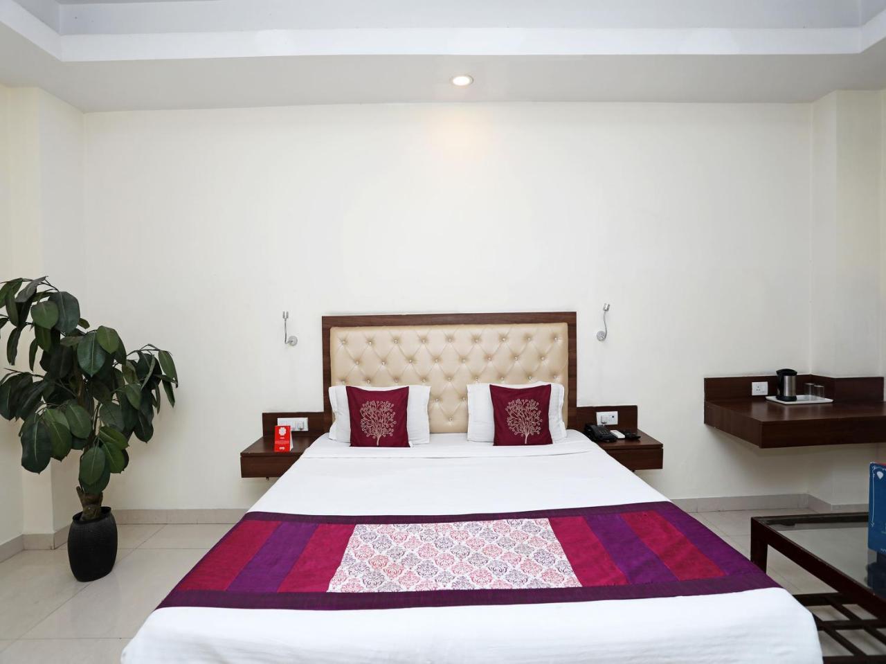 Oyo 680 Hotel Ranjana Heritage Lucknow Esterno foto