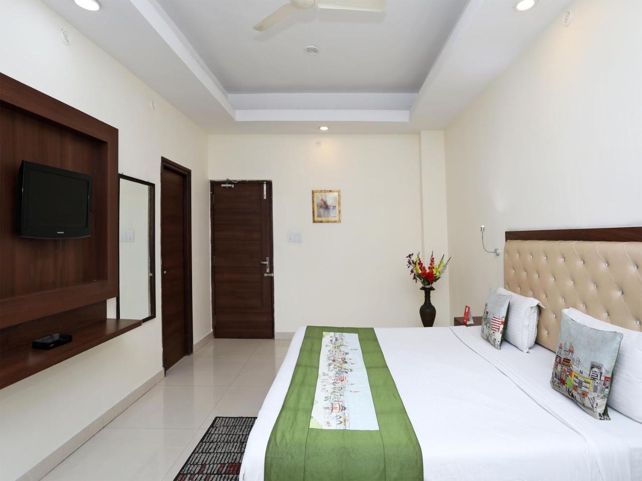 Oyo 680 Hotel Ranjana Heritage Lucknow Esterno foto